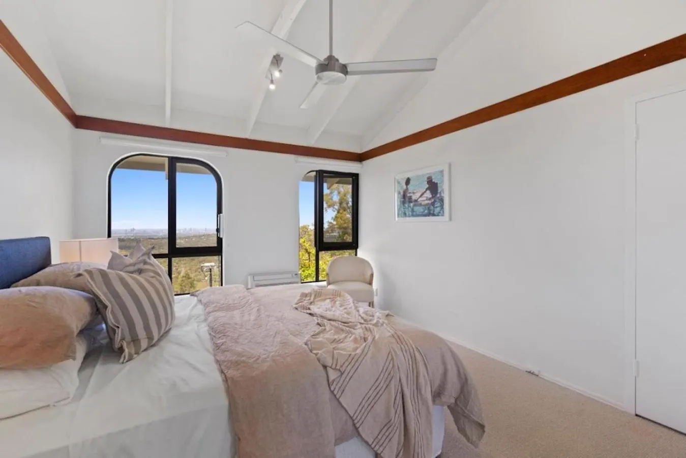 Holiday home The Retreat Gold Coast Panoramic Views Sleeps 25 Villa Tallai