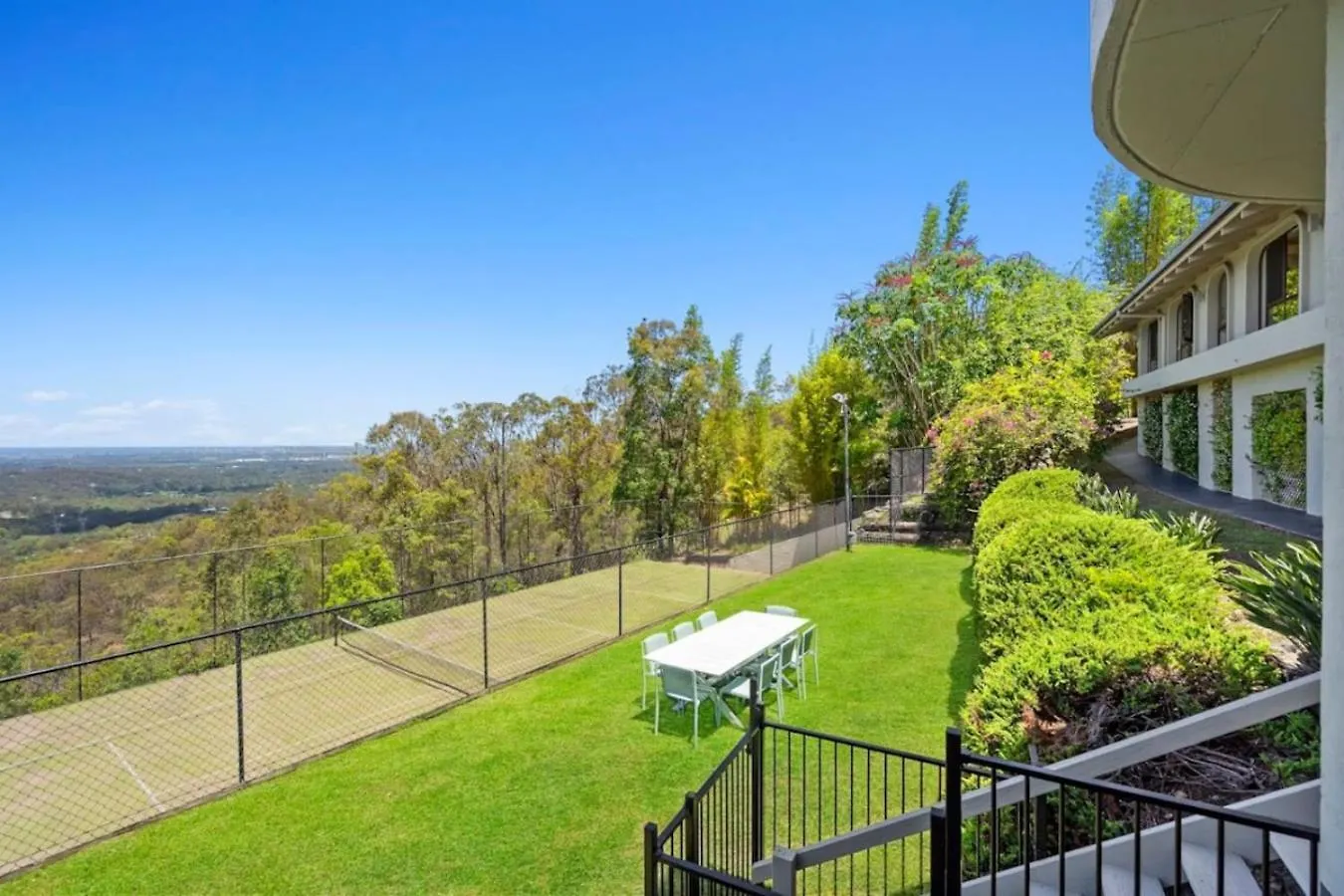 The Retreat Gold Coast Panoramic Views Sleeps 25 Villa Tallai 0*,  Australia